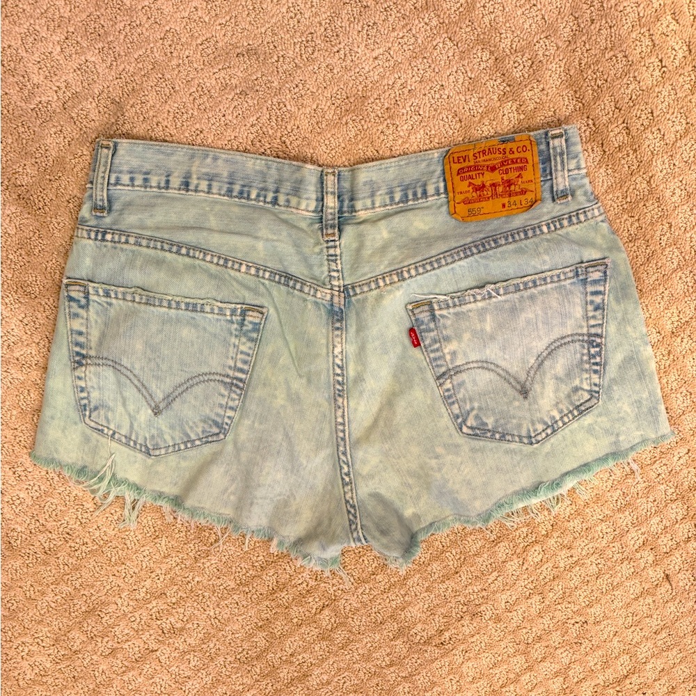 Vintage 559 Levi’s cutoffs